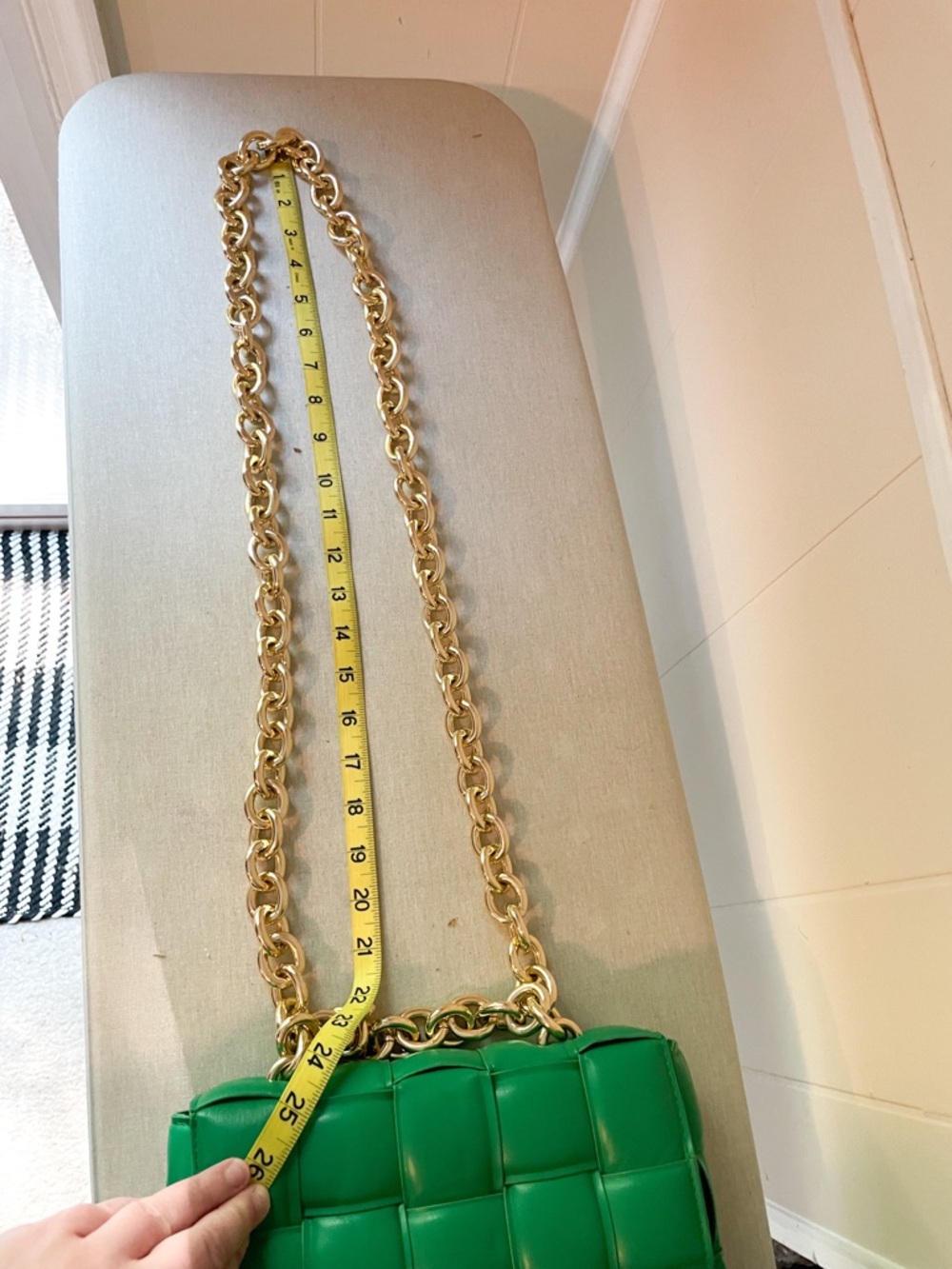 Kelly Green Faux Leather Shoulder Bag with Chunky Gold Link Strap - GUC - Picture 5 of 13